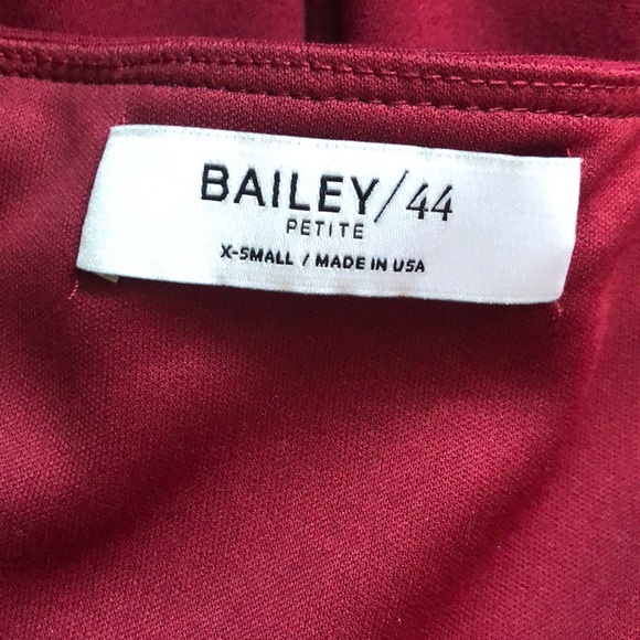 Red Dress 🐙 - Picture 3 of 3